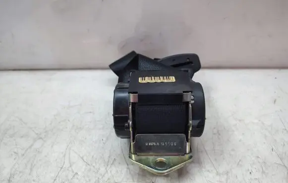 Mini Cooper Countryman R60 Rear seatbelt 620202100A