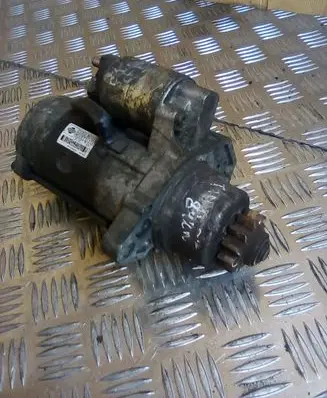 Nissan Almera Tino Starter motor 23300WD001 M008T71371