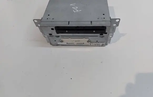 Radio/CD/DVD/GPS head unit