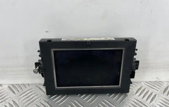 Mercedes-Benz C W204 Screen/display/small screen A1729008600 A2C30083600 126642