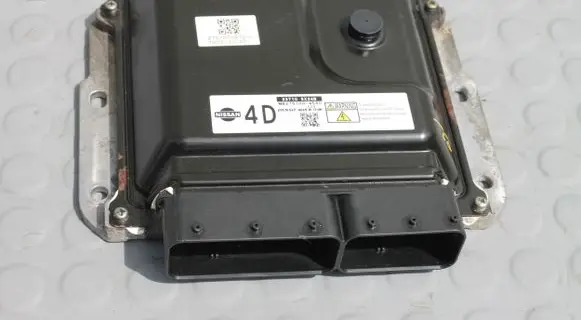 Nissan Navara D40 Engine control unit/module 5X34B