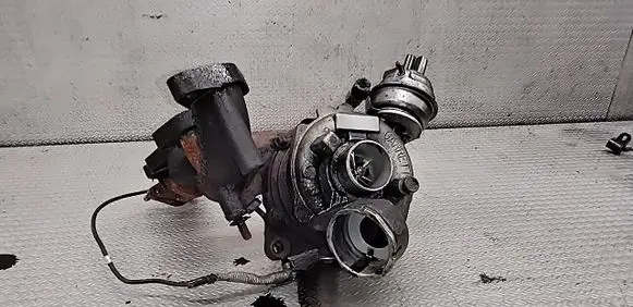 Volkswagen PASSAT B6 Turbo 03G253019N