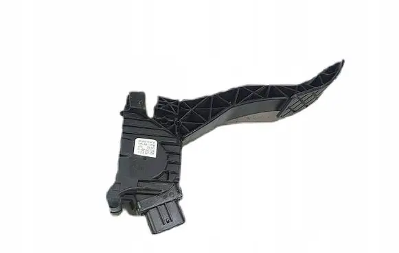 Accelerator throttle pedal