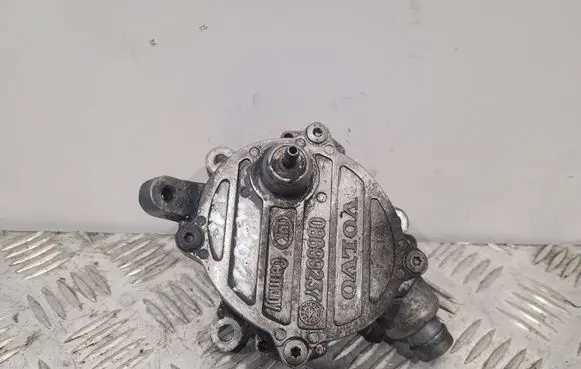 Volvo XC70 Vacuum pump 08699237