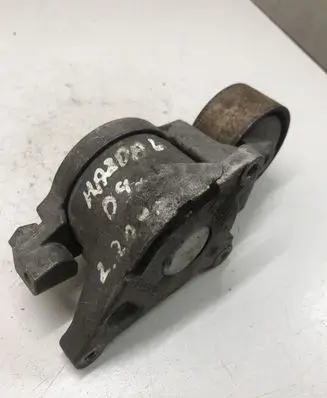 Mazda 6 Generator/alternator belt tensioner R2AA15980