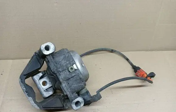 Audi A6 S6 C7 4G Engine mount vacuum valve