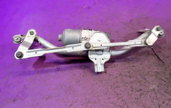 Peugeot 207 CC Front wiper linkage and motor 0390241540