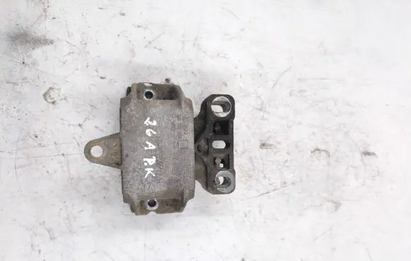Volkswagen Golf IV Engine mount bracket 1J0199555