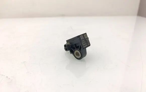 Volkswagen Golf VII Airbag deployment crash/impact sensor 5Q0959651 315214391