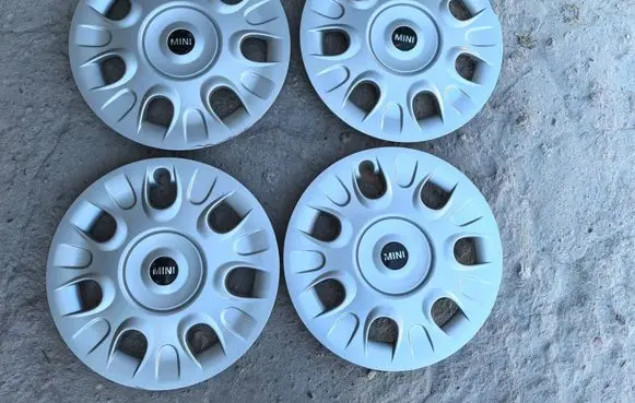 Mini One - Cooper Clubman R55 R15 wheel hub/cap/trim 36126785977