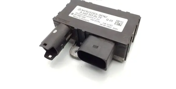 Mercedes-Benz B W245 Glow plug pre-heat relay A6401530479 899087000