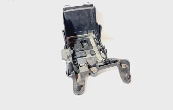 Audi Q3 8U Battery tray 1K0915333 3C0915336A 3C0915336