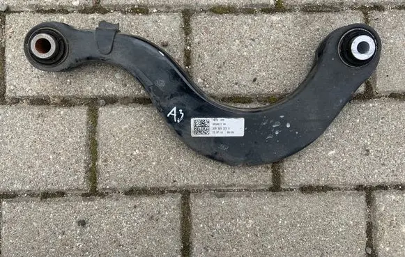 Rear control arm