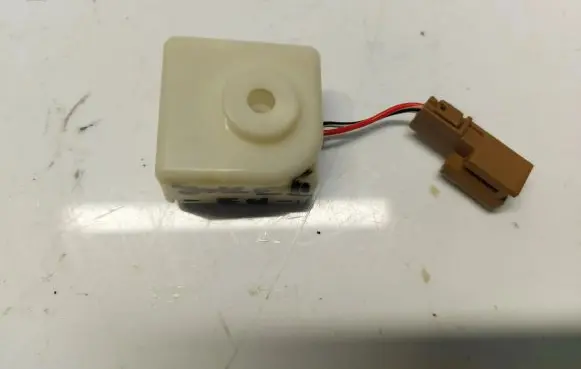 Nissan Juke II F16 Horn signal