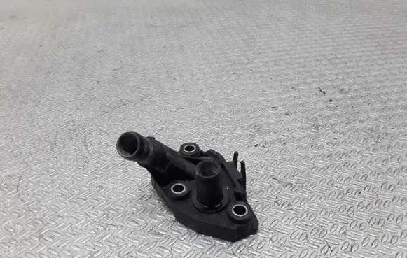 Nissan Qashqai+2 Engine coolant pipe/hose