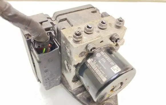 Audi A3 S3 A3 Sportback 8P ABS Pump 1K0614517DP 10021207014 1K0907379BL