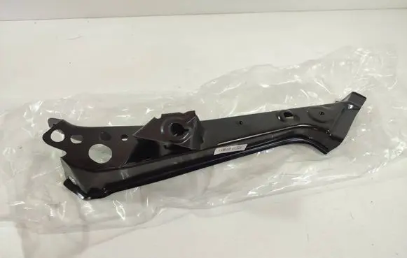 Radiator support slam panel bracket