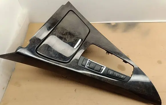 BMW 6 F06 Gran coupe Cup holder front 9197227 B0701277 507893