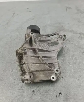 BMW 1 F20 F21 A/C compressor mount bracket 7585167