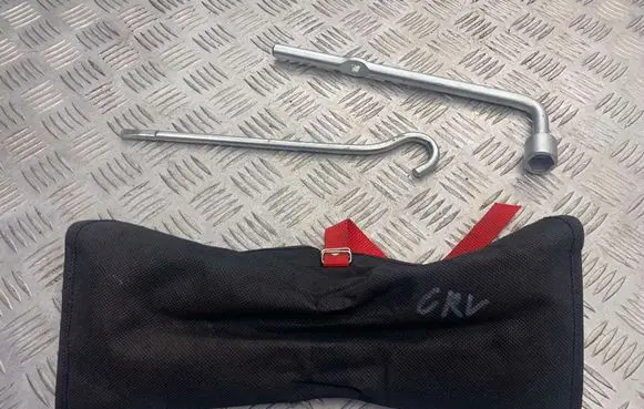 Honda CR-V Tool set 