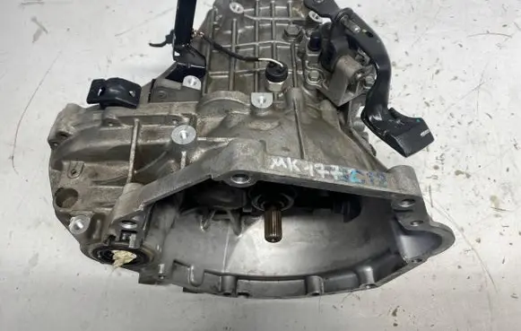 Manual 5 speed gearbox