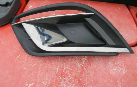 Renault Espace V (RFC) Front bumper lower grill 98887889