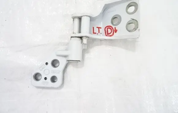 Peugeot Partner III Front door lower hinge 