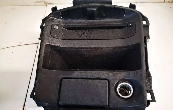 Nissan Primera Navigation unit CD/DVD player 28185av700