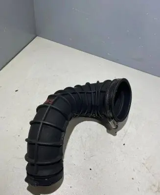 Volvo V70 Air intake hose/pipe 08634143