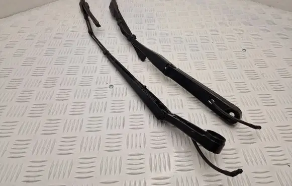 DS Automobiles 4 II Windshield/front glass wiper blade 3392126663 3392126676
