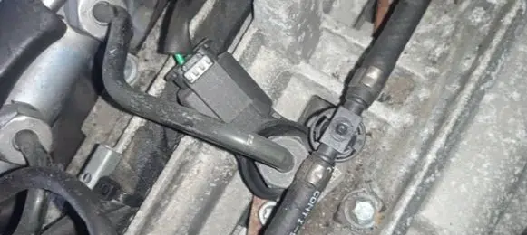 Mercedes-Benz CLS C219 Fuel injector 0445115027 a6420700587