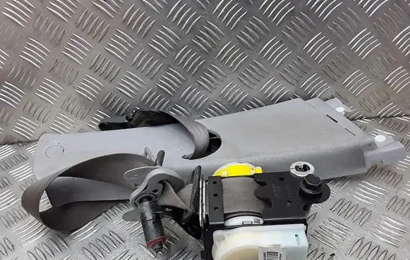 KIA Rio Front seatbelt 888201g300