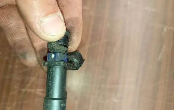 Citroen C5 Fuel injector deka71