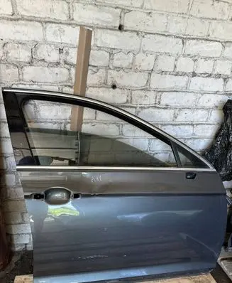 Volkswagen PASSAT B8 Front door