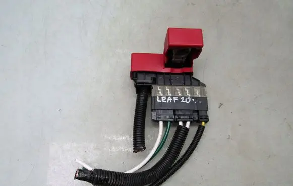 Nissan Leaf II (ZE1) Positive cable (battery)