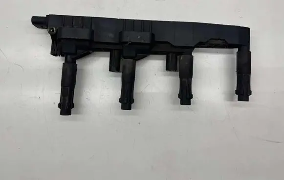 Mercedes-Benz A W168 High voltage ignition coil A0001501380 000703T301 0221503033