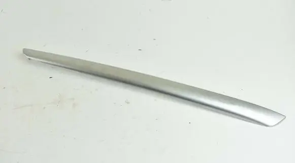 Mercedes-Benz ML W164 Dashboard glove box trim A1647300822
