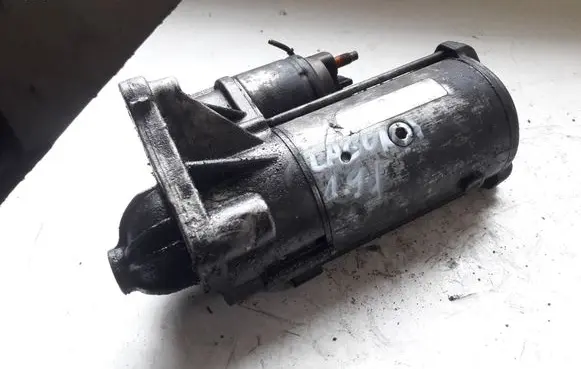 Renault Trafic II (X83) Starter motor D7R49