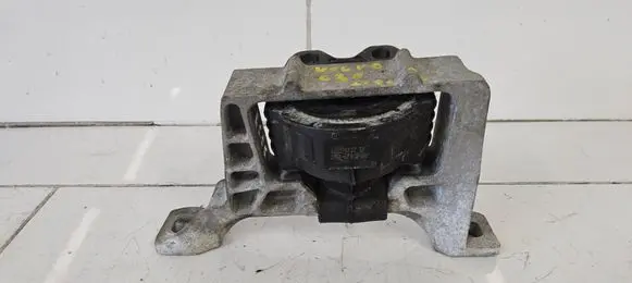 Volvo C30 Engine mount bracket 3M516F012BA