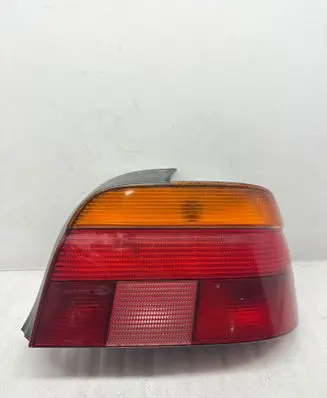 BMW 5 E39 Rear/tail lights 8358032 2VP00724002