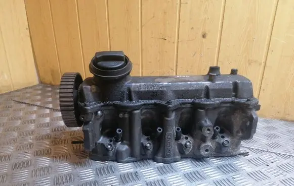 Volkswagen Bora Engine head 038103373E