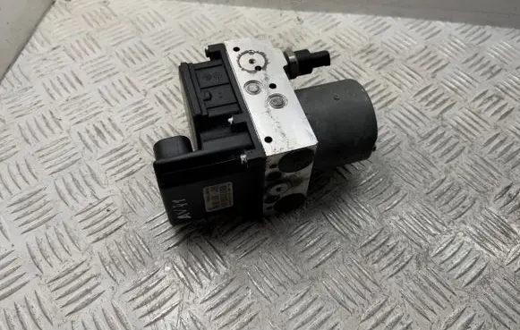 Toyota Avensis T250 ABS Pump 4405005080 8954105090