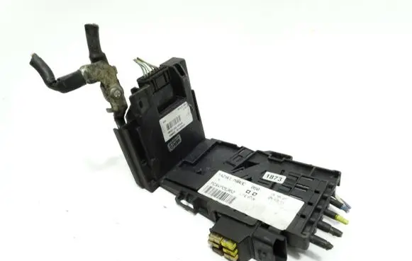 Peugeot 308 Fuse module 28236841 28257533 01987830
