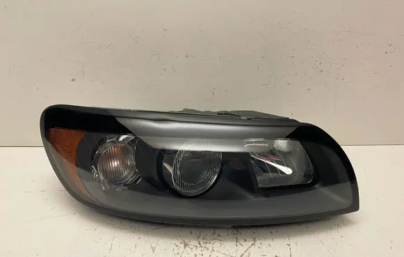 Volvo C30 Headlight/headlamp 30657169 0301232202