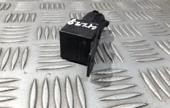Audi A4 S4 B5 8D Other relay rsv1cm21h rsv-1c-m-21h