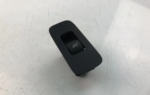 Volvo V40 Electric window control switch 31394840