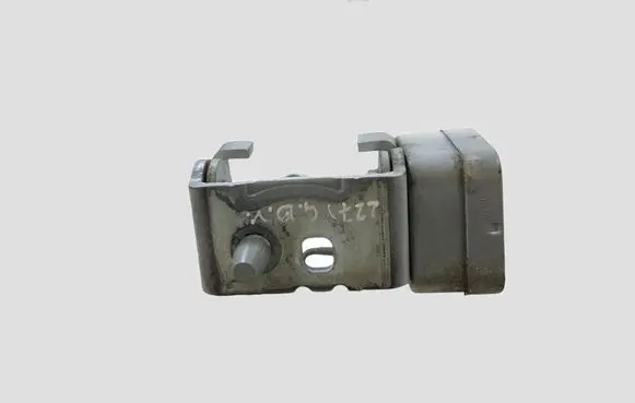 Citroen C5 Rear door upper hinge