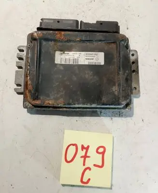 Renault Clio II Engine control unit/module 8200061281