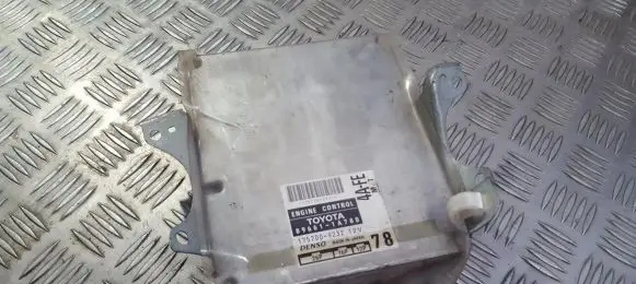 Toyota Corolla E110 Engine control unit/module 896611a780