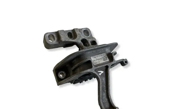 Audi A3 S3 8V Engine mount bracket 5Q0199262BE